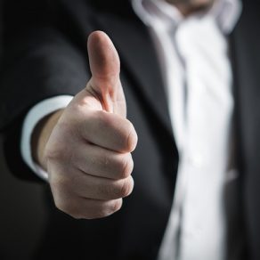 thumbs-up-2056022_640